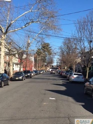 28 Stone St, New Brunswick NJ 08901-1138 exterior