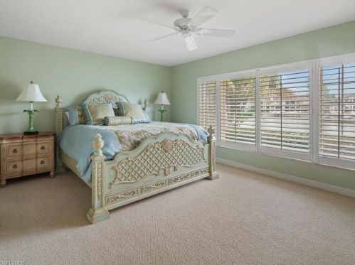 3191 Gin Ln, Naples FL 34102-7814 exterior