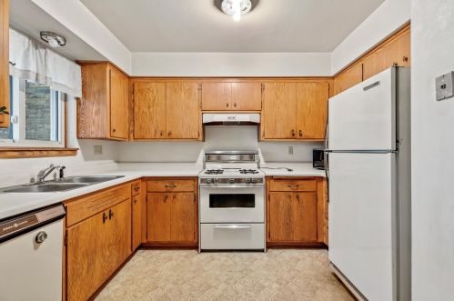 9839 Beloit Rd, Milwaukee WI 53227-4234 exterior