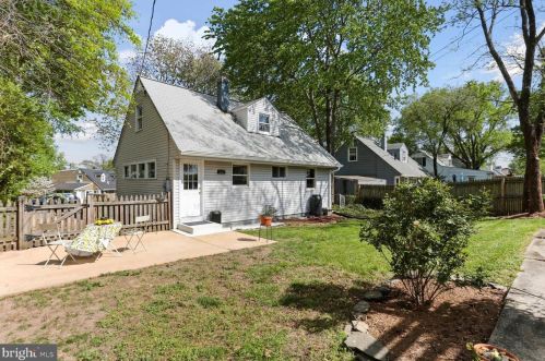 6512 Cavalier Dr, Alexandria VA 22307-1303 exterior