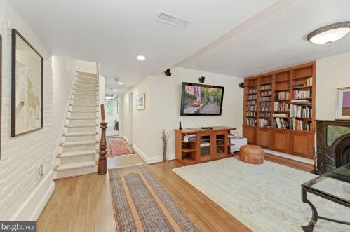 709 Capitol St, Washington DC 20003-1711 exterior