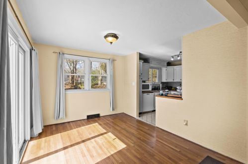 7481 School St, Concord NH  03307-0914 exterior