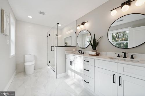 1610 Noyes Dr, Silver Spring MD  20910-2224 exterior