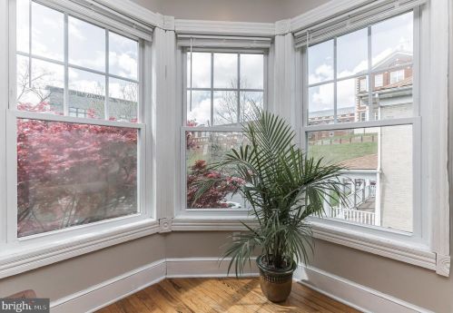 206 S St, Washington DC  20002-1571 exterior