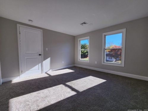 222 Thorpe Ave, Meriden CT  06450-9206 exterior