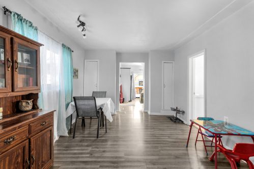 1224 Valley Ave, Grand Rapids MI 49504-2965 exterior