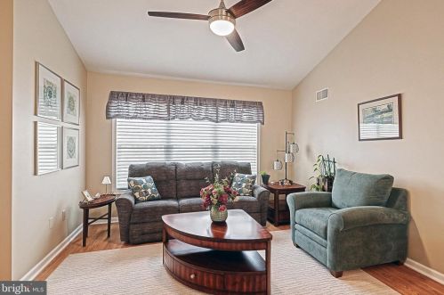 409 Chapelwood Dr, Hanover PA  17331-5232 exterior