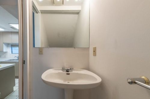 1152 Lynmoor Dr, Atlanta GA 30319-4126 exterior