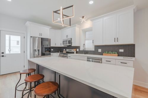 1624 Peterson Ave, Chicago IL  60660-2417 exterior