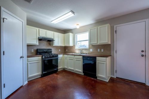 4623 Credo Ln, Austin TX 78725-2928 exterior