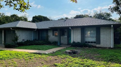 5805 Buffalo Pass, Austin TX  78745-3503 exterior