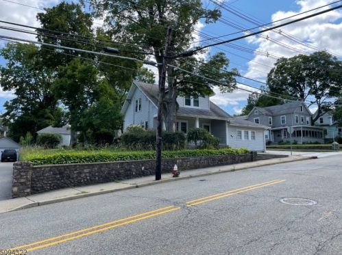 99 Kiel Ave, Kinnelon, NJ 07405-2545