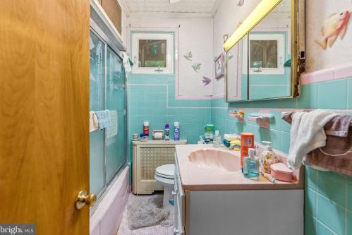 1586 Norris St, Camden NJ 08104-1711 exterior