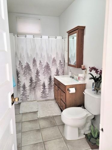 18 Hillside St, Worcester MA 01610-2199 exterior