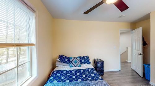 93 Laurel St, Manchester CT  06040-5012 exterior