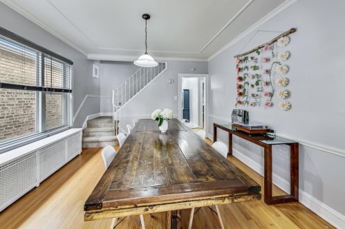 5327 Oakdale Ave, Chicago IL 60657-8139 exterior