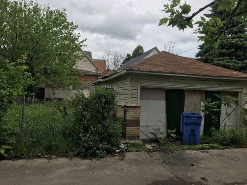 129 109 St, Chicago IL 60628-3119 exterior