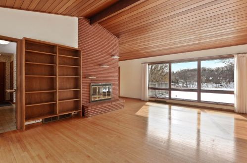 632 Callahan Pl, Saint Paul, MN 55118-4336