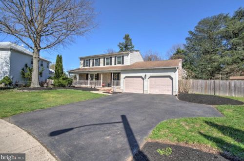 8 Beatrice Ct, Trenton, NJ 08690-2616