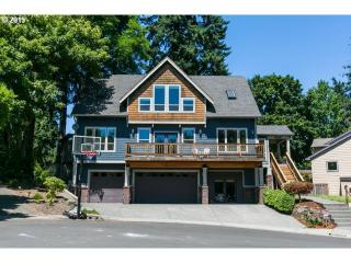 12933 113th Pl, Portland, OR 97223-3975