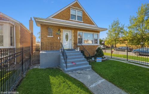 3659 Marquette Rd, Chicago, IL 60629-4140