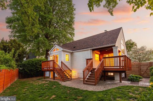 403 Dale Dr, Silver Spring MD  20910-5528 exterior