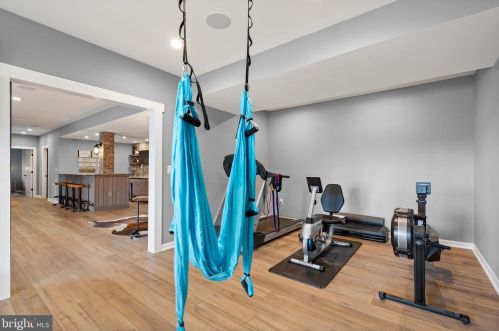 23073 Creighton Farms Dr, Leesburg VA 20175-6491 exterior