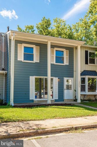 19864 Beatriz Ave, Poolesville, MD 20837-2061