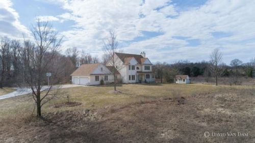 6675 Riverside Ln, Middlevle, MI 49333-8508