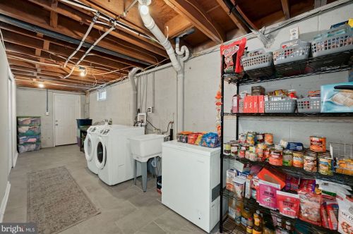 211 California Trl, Browns Mills NJ 08015-5640 exterior