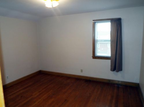 5931 Siegfried Pl, Milwaukee WI 53214-1842 exterior