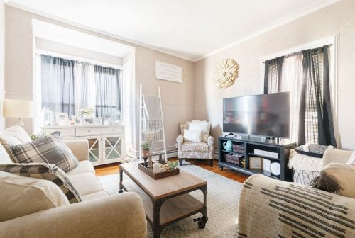 84 Washington St, Gloucester, MA 01930-3533