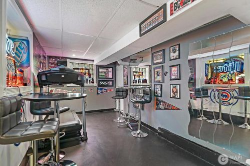 5732 64 Pl, Chicago IL 60638-5530 exterior