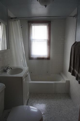 2541 Pierce St, Milwaukee WI 53212-2952 exterior