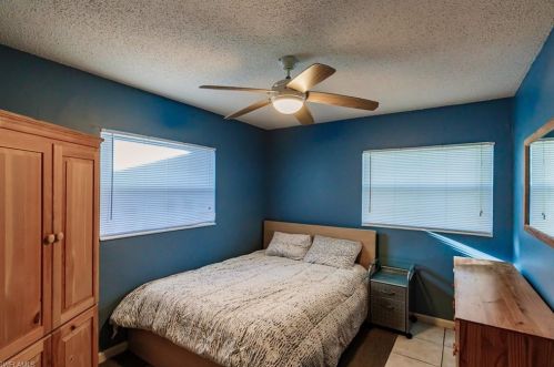 662 105 Ave, Naples FL 34108-1840 exterior