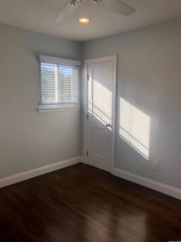 27 Marilyn Ct, Babylon NY  11704-7914 exterior