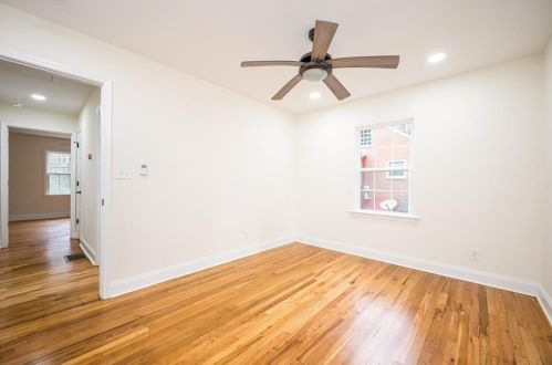 1430 Centra Villa Dr, Atlanta GA  30311-3426 exterior