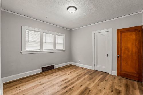 2756 55, Milwaukee WI 53210-1558 exterior