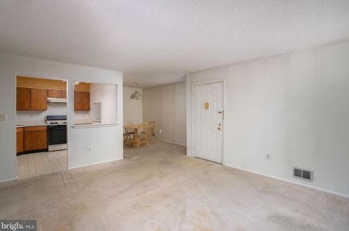 66 Juniper Way, Trenton, NJ 08619-4612