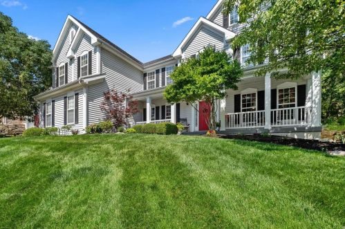 9236 Caddyshack Cir, Saint Louis, MO 63127-1932