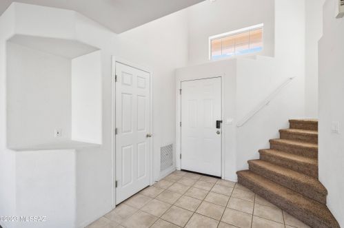 8238 Placita Del Parque, Tucson AZ  85747-5244 exterior