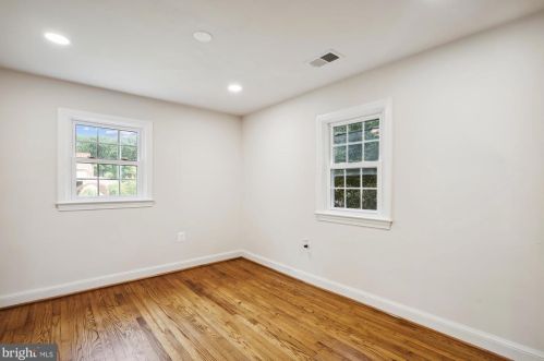 3432 Memorial St, Alexandria VA 22306-1548 exterior