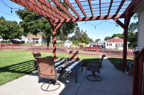 4145 Packard Ave, Milwaukee WI 53235-5544 exterior