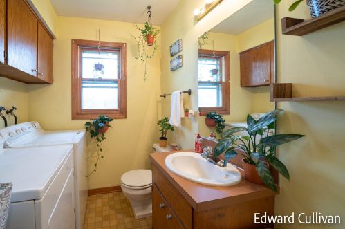 2264 Fawnwood Dr, Grand Rapids MI 49508-6521 exterior