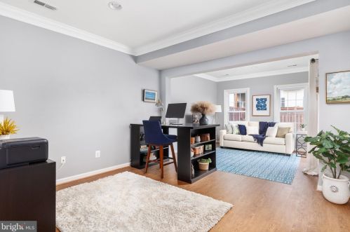 5019 Murtha St, Alexandria VA 22304-8611 exterior