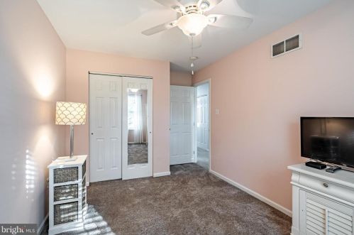 36 Linda Ln, Chester PA 19014-1870 exterior