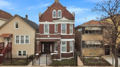 4920 30th St, Chicago, IL 60804-3616