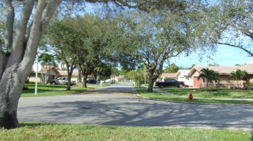 8752 Escondido Way, Boca Raton, FL 33433-2511