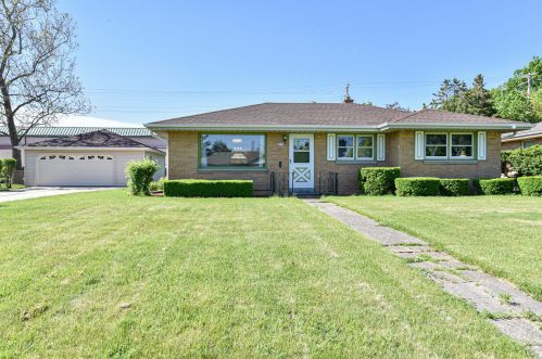 6319 Armour Ave, Milwaukee WI  53220-3911 exterior