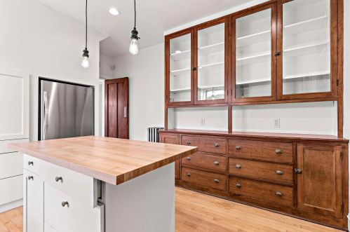 1415 Juneway Ter, Chicago IL 60626-1034 exterior